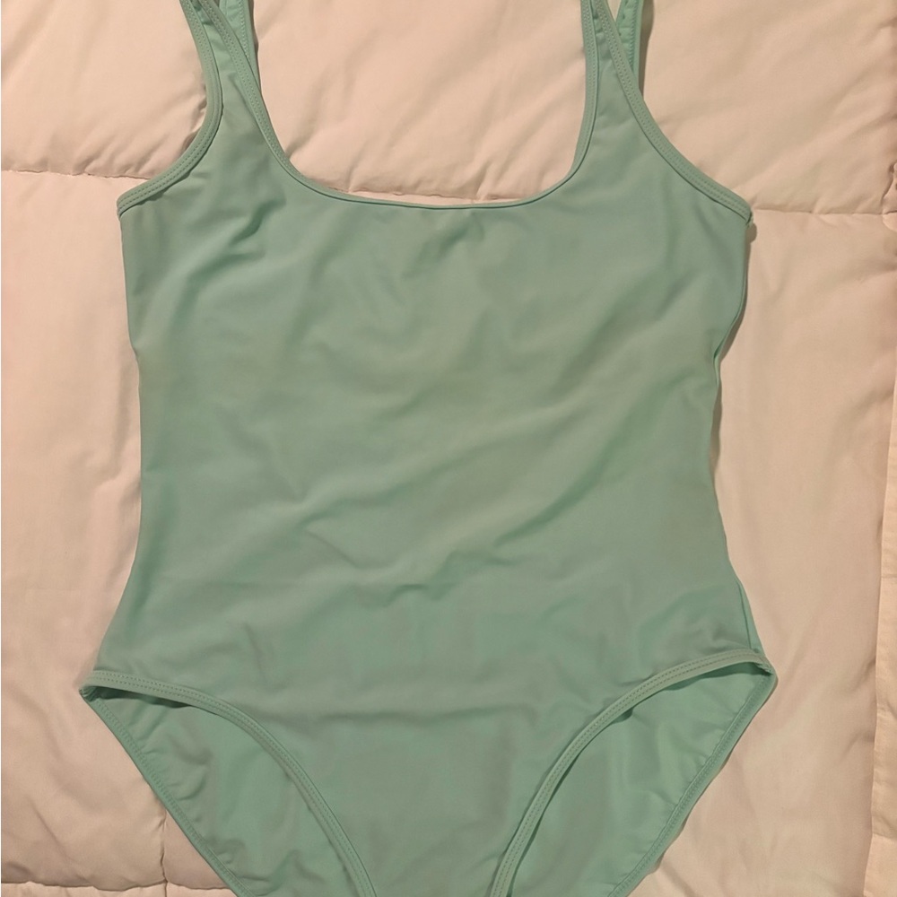 Chic Seafoam Women's One Piece Swimsuit